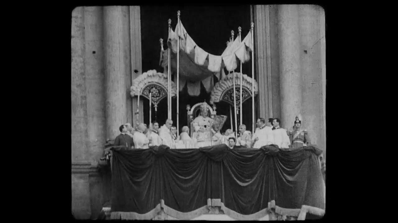 Solemn Eucharistic Procession with Pope Pius XI. Apostolic Blessing