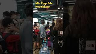 MRT HONGKONG Jurusan Central Ttup ,Akibat Ada Kecelakaan MRT HONGKONG Jurusan Central Ttup ,Akibat Ada Kecelakaan