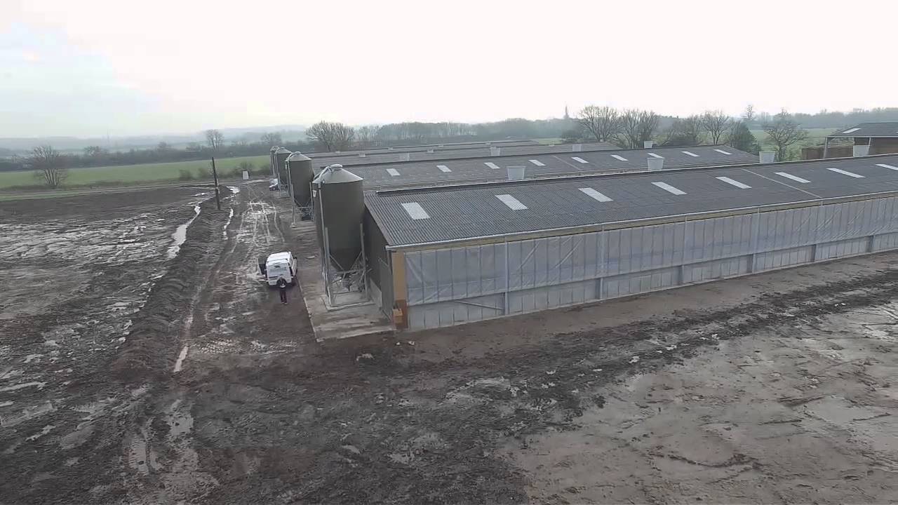 Shufflebottom pig buildings for G E Baker UK Ltd, BartonunderNeedwood