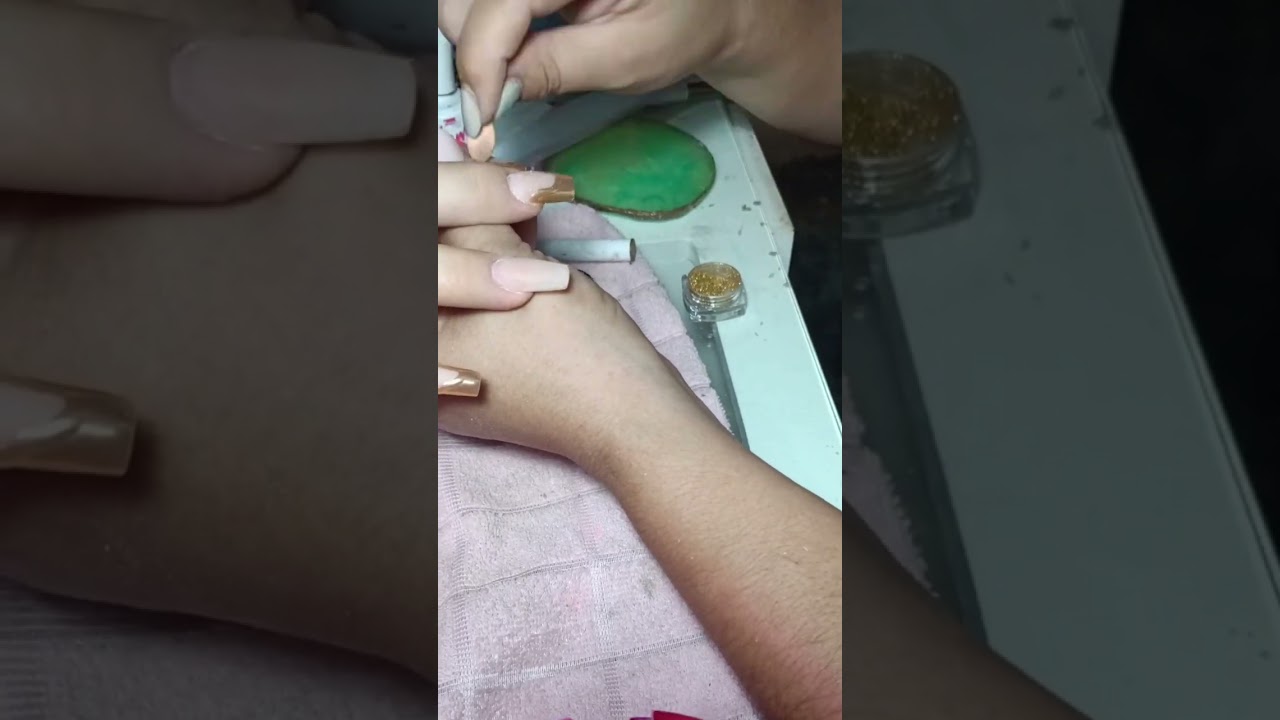 Acompáñame a realizar un set de uñas esculturales 💅🏻💕