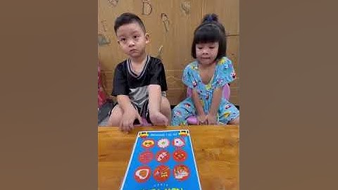 Tiếng Anh Giao Tiếp Trẻ Em Tại Phan Thiết: Gold and Suri practice talking about Tet Holiday