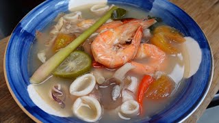 泰式白tomyam汤🌶️酸酸辣辣很开胃，非常下饭🇹🇭💯Thai white tomyam soup 🌶️ sour and spicy is very appetizing, Delicious🇹🇭💯