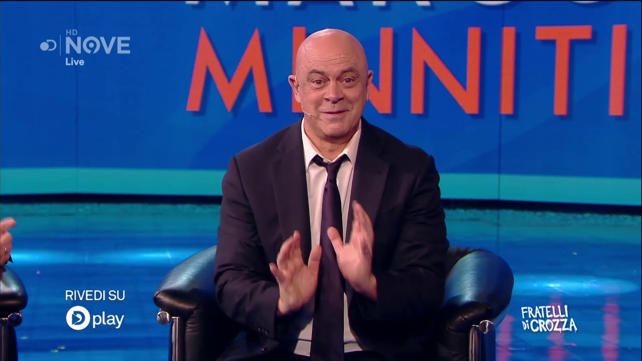 Crozza Minniti il supereroe della politica italiana