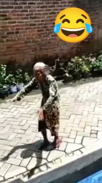 NENEK JOGET LUCU BIKIN NGAKAK #viral