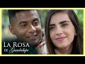 La Rosa de Guadalupe: René teme ser rechazado por su color de piel | Con ojos de amor