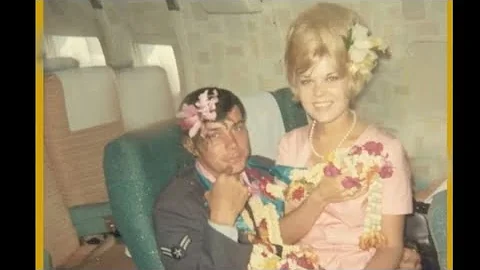 WFAA Original: Vietnam veteran and 'air hostess' reunite 52 years after memorable photo - DayDayNews