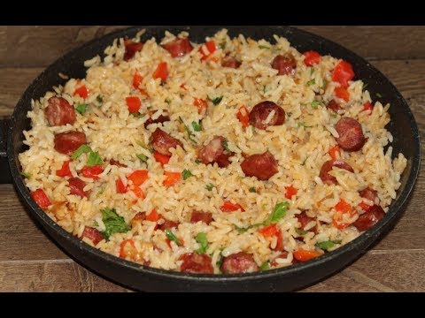 Видео рецепт Рис с колбасками и овощами