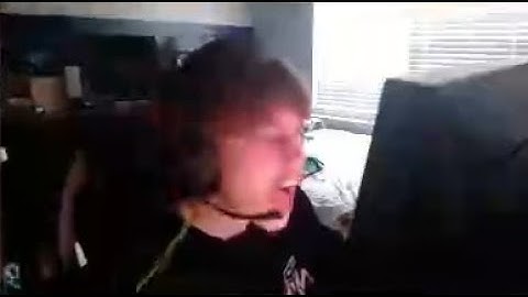 TSM PanicApex TROLLS Leamonhead then says something SUS to the #1 Ranked Pred