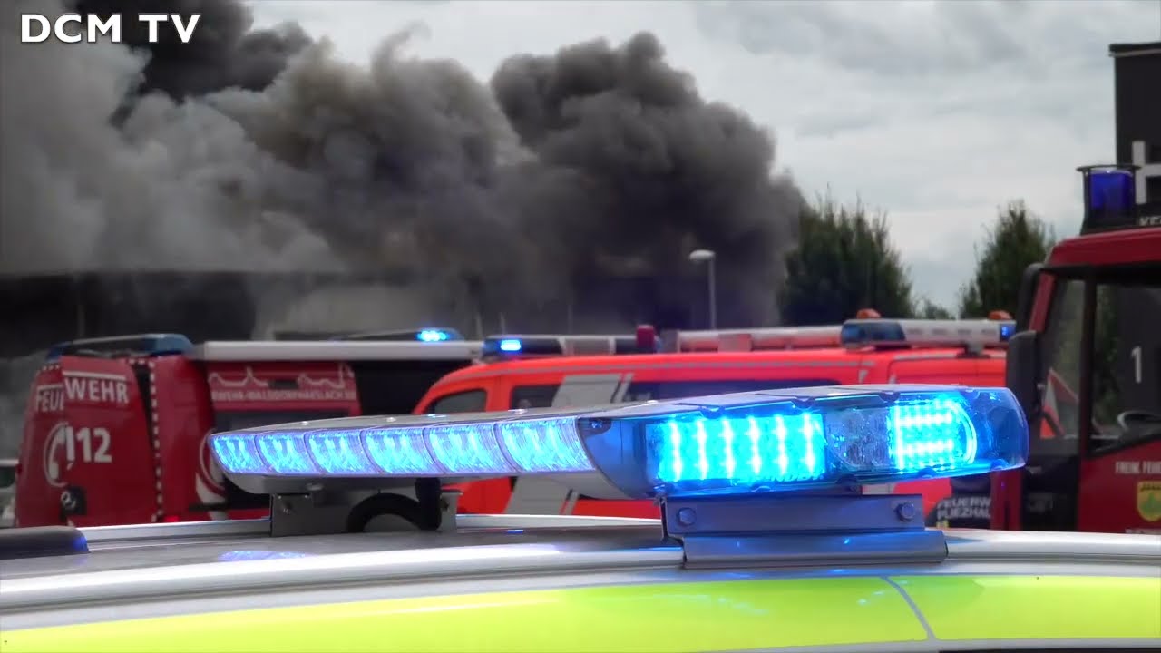 Großbrand in Walddorfhäslach - Halle brennt völlig aus - LKR Reutlingen