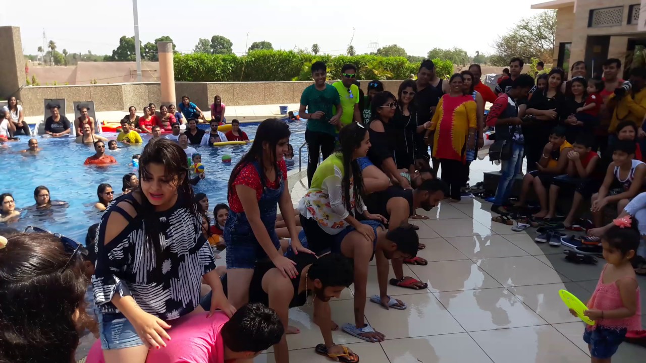 Anchor Garima Sharma-Garry #Hosting Pool party #Poolparty #poolparty