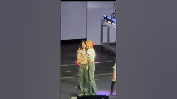 Michaeng hug!!! OMG 🙈🫶 #twice #twiceedit #kpopedit #mina #chaeyoung #michaeng