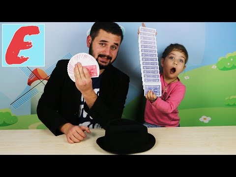 ილუზიონისტი ემილიასთან ერთად აკეთებთ ფოკუსებს