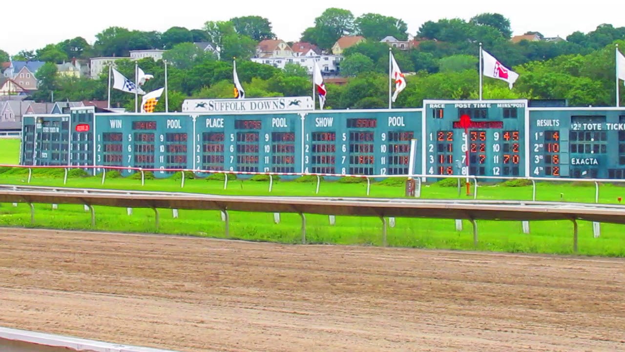 One of the last races at Suffolk Downs 2019