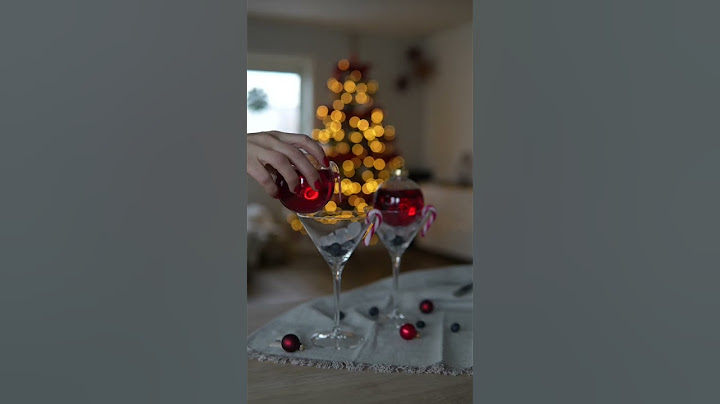 #weihnachtsdeko für den Tisch #tischdeko #weihnachtstafel #weihnachtskugeln