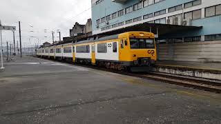 CP Class 592 227M +228M arriving Porto Campanha Station on 27/11/22