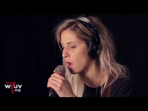 Bully - "Running" (Live at WFUV)