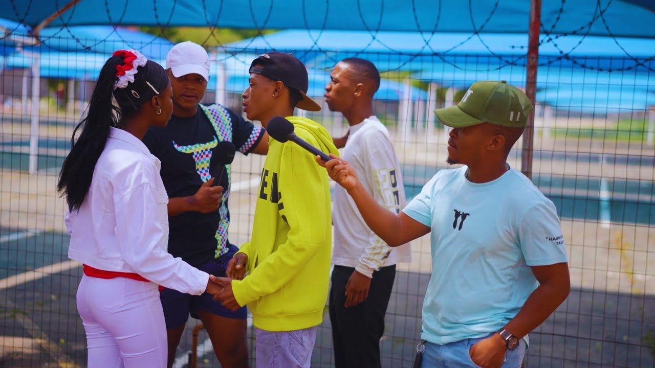 UYANGIJOLELA -THEY BOTH DON'T WANNA BREAKUP WITH HER😂