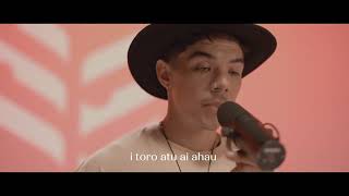 Video-Miniaturansicht von „William Singe - Whānau (Māori Version) Live Performance“