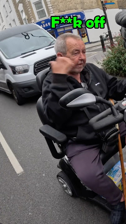 He didn’t want to be friends :( #harveyridesbikes #harvey #london #gopro #feelgood #vibes #wholesome