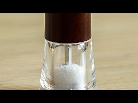 Как правильно солить и какую соль лучше использовать - Кухонные помощники
