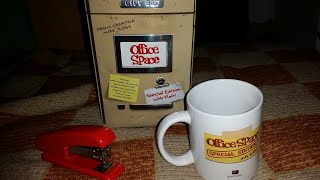Office Space Special Edition With Flair (with Cup, Red Stapler etc.) Mike Judge Unboxing & Review en