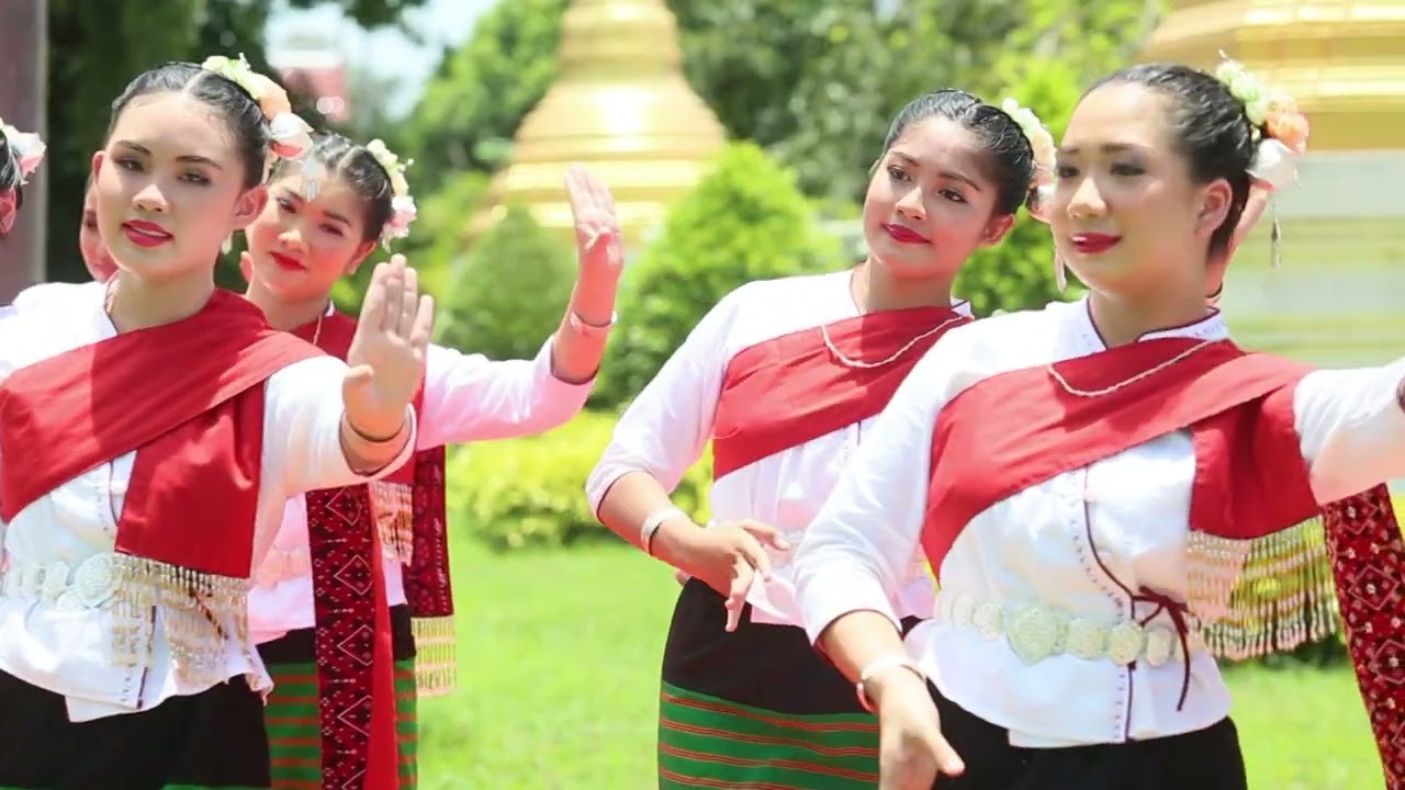 ไทย ถิ่น งาม โรงเรียนนารีวุฒิ