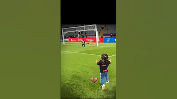 الرابع من رافينيا Football تصميم 