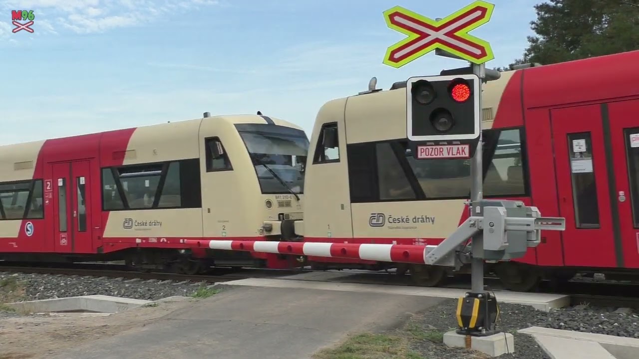 Železniční přejezd Liběšice-Zimoř [P3357] - 29.9.2023 / Czech railroad crossing