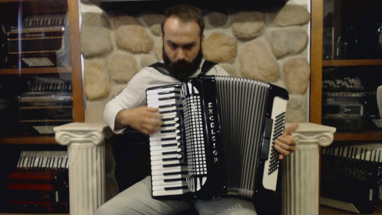 4047 - Black Excelsior Piano Accordion LMM 37 80 $2499 - YouTube