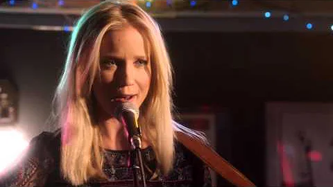 Jessy Schram (Cash) Sings "If You Don't Mean Busin...