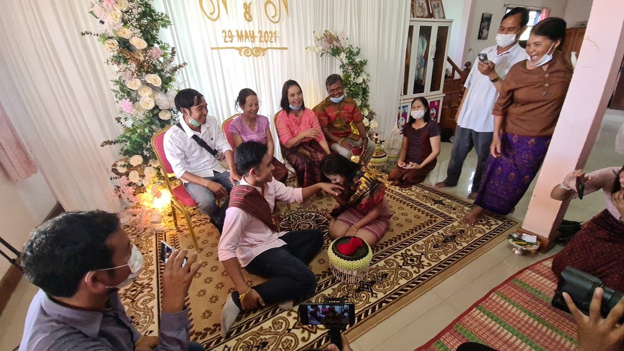 เขิลแทนมีจุ๊บกันด้วย ผูกแขนงานหมั้นน้องนุ่นน้องนนท์