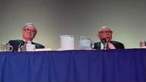 Warren Buffett: How to Know if a Stock is Undervalued.💵
