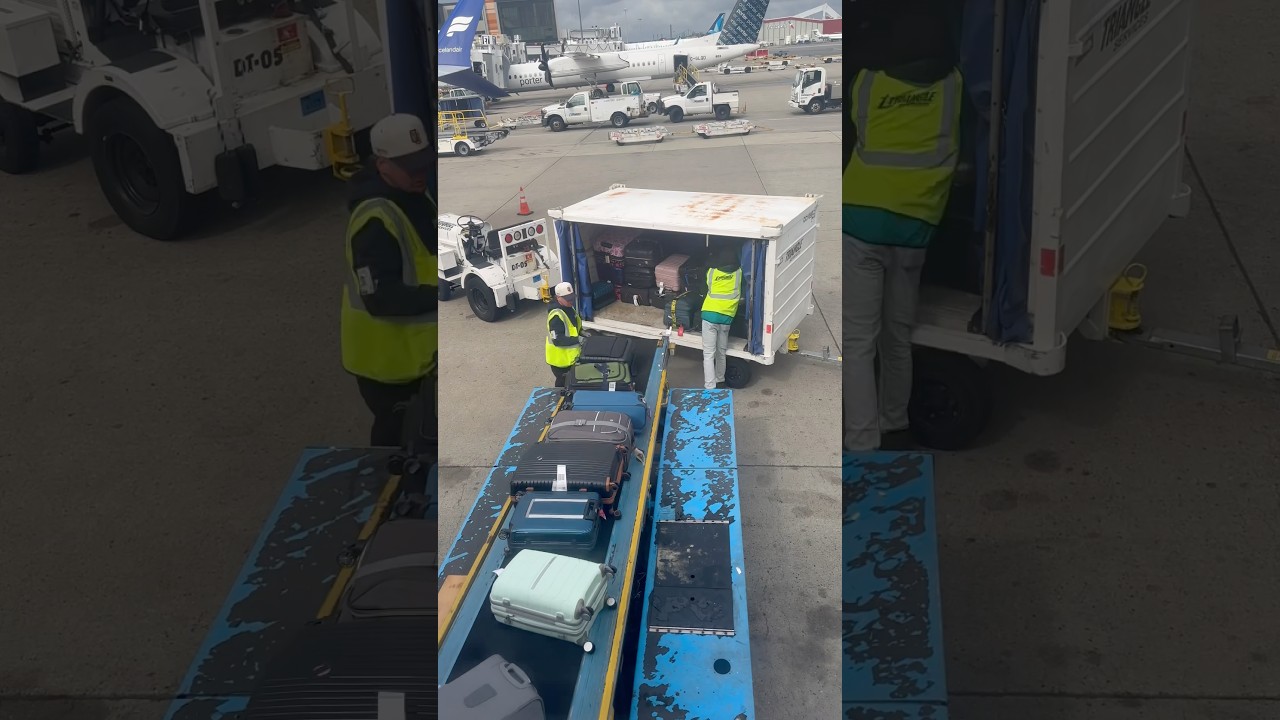 Watch How Luggage is Unloaded After Landing at Boston Airport! 