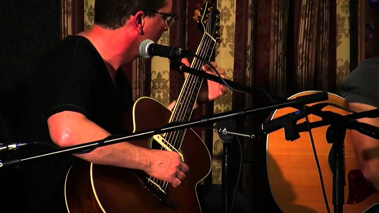 Jerome Scott performs Sligo Creek at the Fingerstyle Guitar special @ Willis WoodSongs