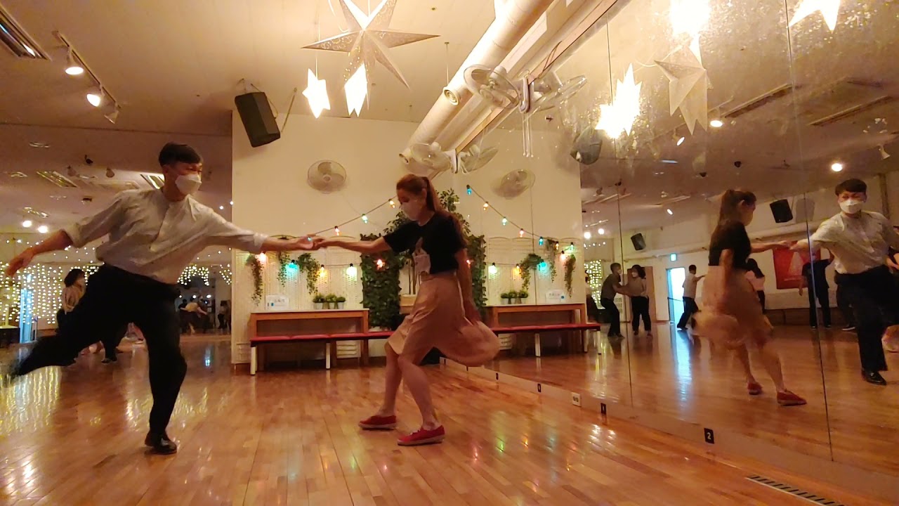 Social Dancing - Nalla & Jessica @ Swing Time Bar 스윙댄스 린디합