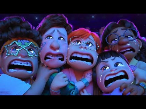 U Know What's Up | Turning Red [Español Latino]