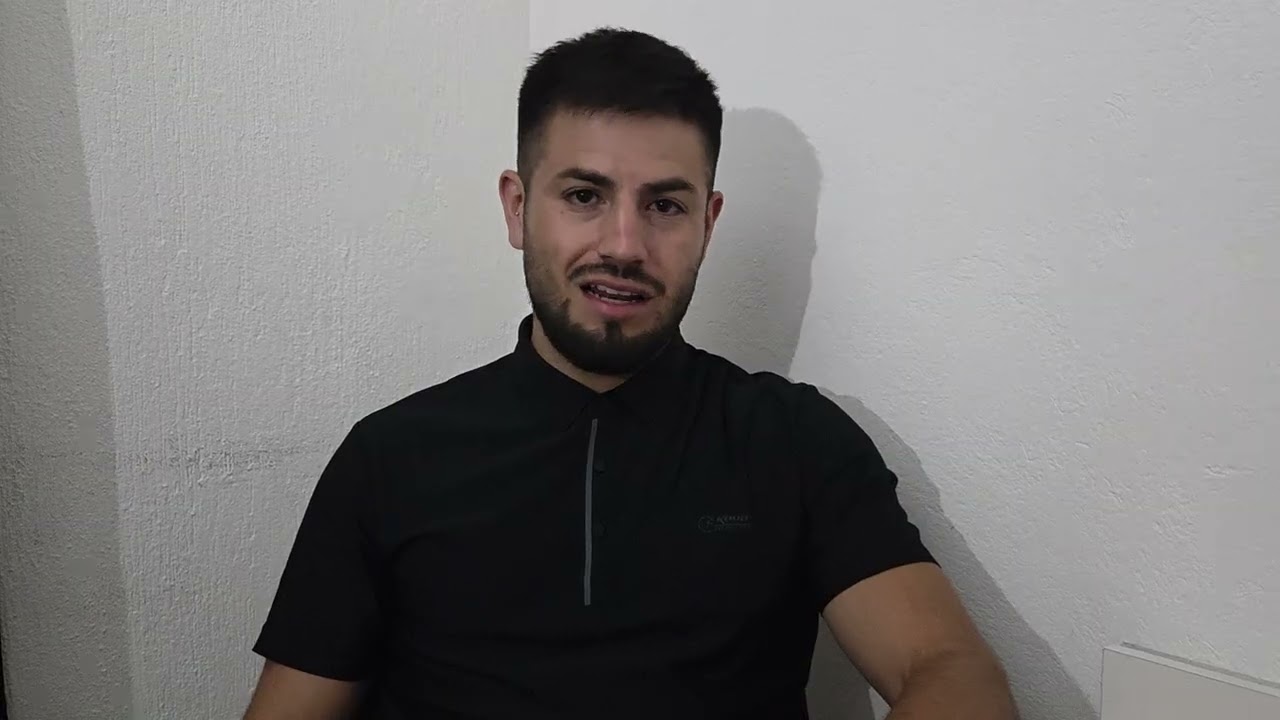 HACE UN AÑO TOQUE FONDO