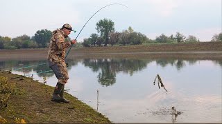 РЫБАЛКА С НОЧЁВКОЙ. ЗАКОРМИЛИ 8 ЛОДОК КУКУРУЗЫ и вот что вышло. САМАЯ ТИХАЯ РЕКА. ГРОЗА и УХА