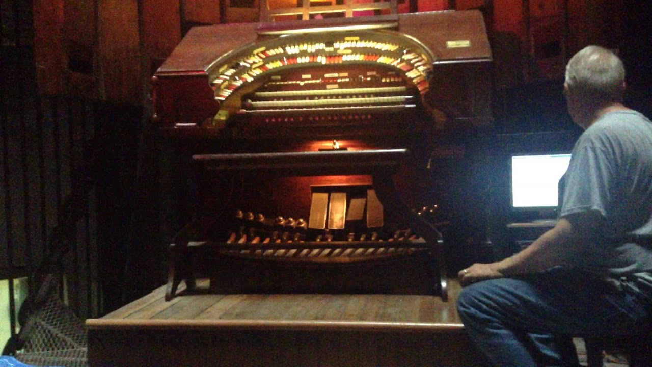 AMAZING Listening to Streatcar1743's Organ Playing at City Museum - AMAZING Listening to Streatcar1743's Organ Playing at City Museum