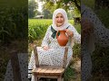 لدنيا ساعة فـ خليها طاعة وما تضيعيش عمرك مع ناس بـ يط فوا نورك عيشي مع اللي بـ يقد 