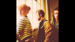 Video thumbnail of "Paramore - Hello Hello"