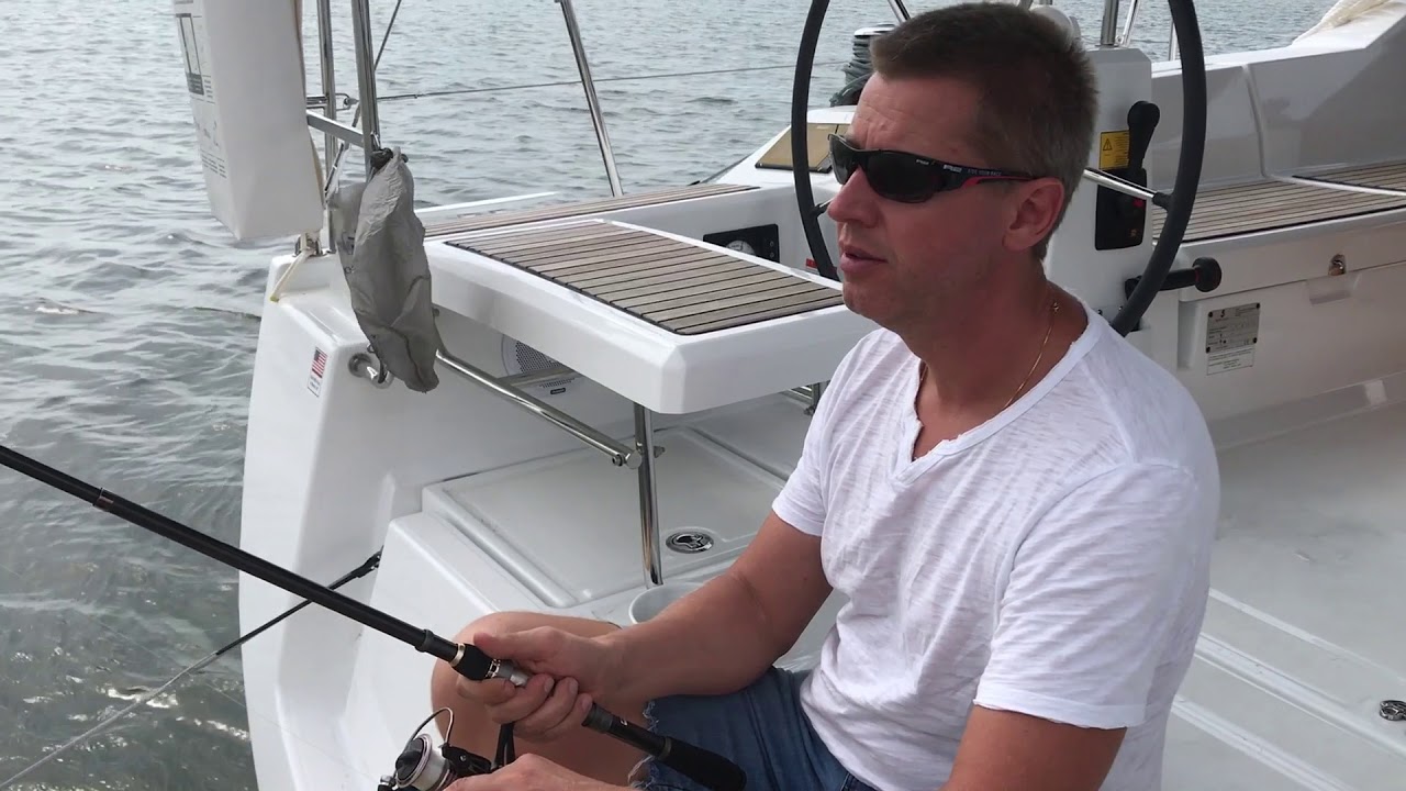 Sailing Melody. Beneteau 41.1 How to catch a fish properly!