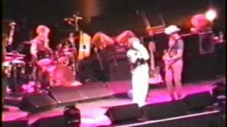 Video thumbnail of "Pearl Jam - Can't Help Falling In Love With You (Las Vegas, 2000)"