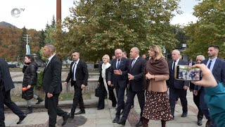 картинка: Румен Радев пристигна в Смолян със семейната си кола, за да посрещне унгарския президент