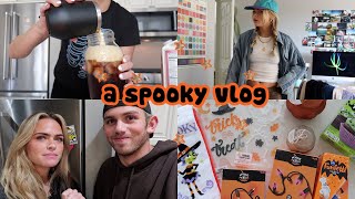 a day in the life: fall shopping, DIY pumpkin cream cold brew n more :)