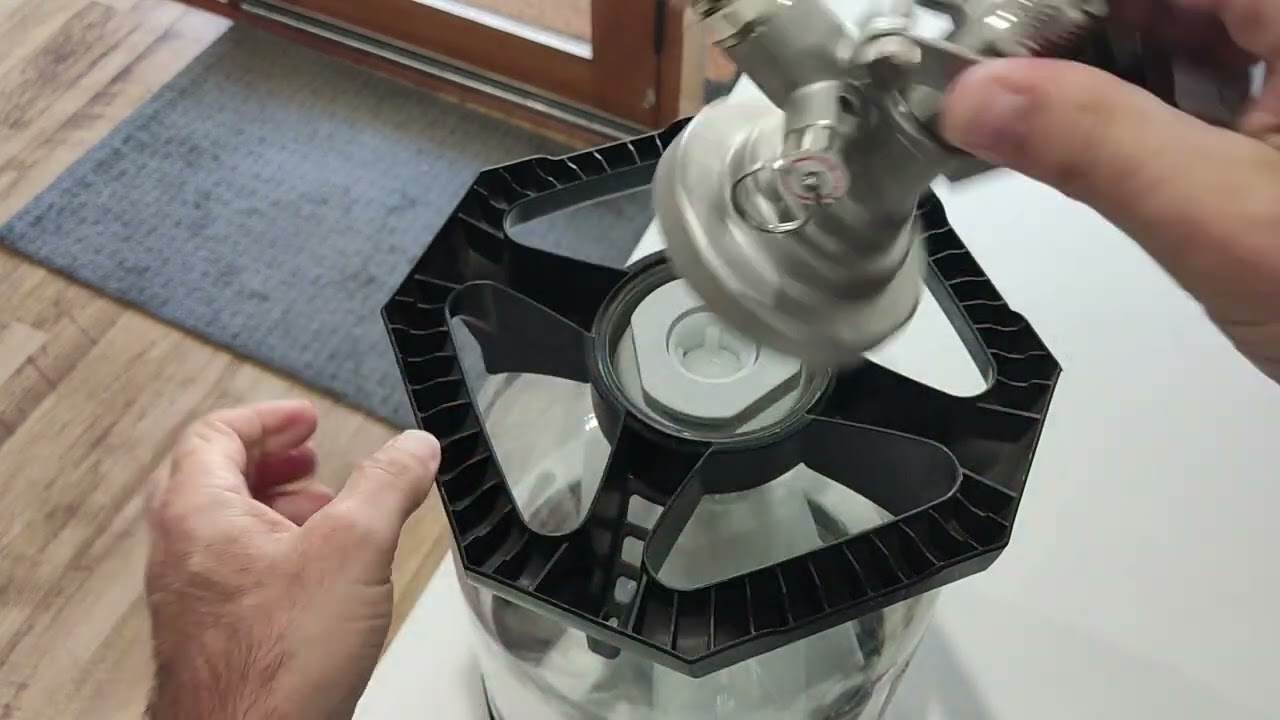 How to correctly connect a KeyKeg coupler to a KeyKeg - YouTube