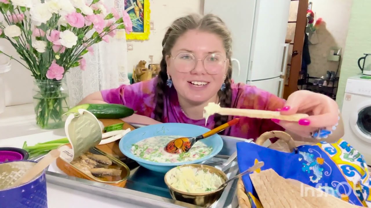 МУКБАНГ СМАЧНЫЙ ЖОР С КУЗЕЙ ОКРОШКА ШПРОТЫ ПРО ИЗМЕНЫ С РОДСТВЕННИЦАМИ ПРО ОВНОВ