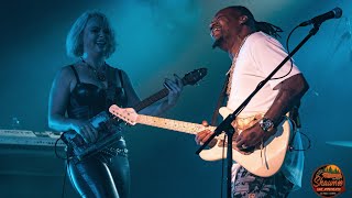 Miniatura de vídeo de "Samantha Fish with Eric Gales perform Shake Em on Down at the Shawnee Cave Revival 7-17-21"
