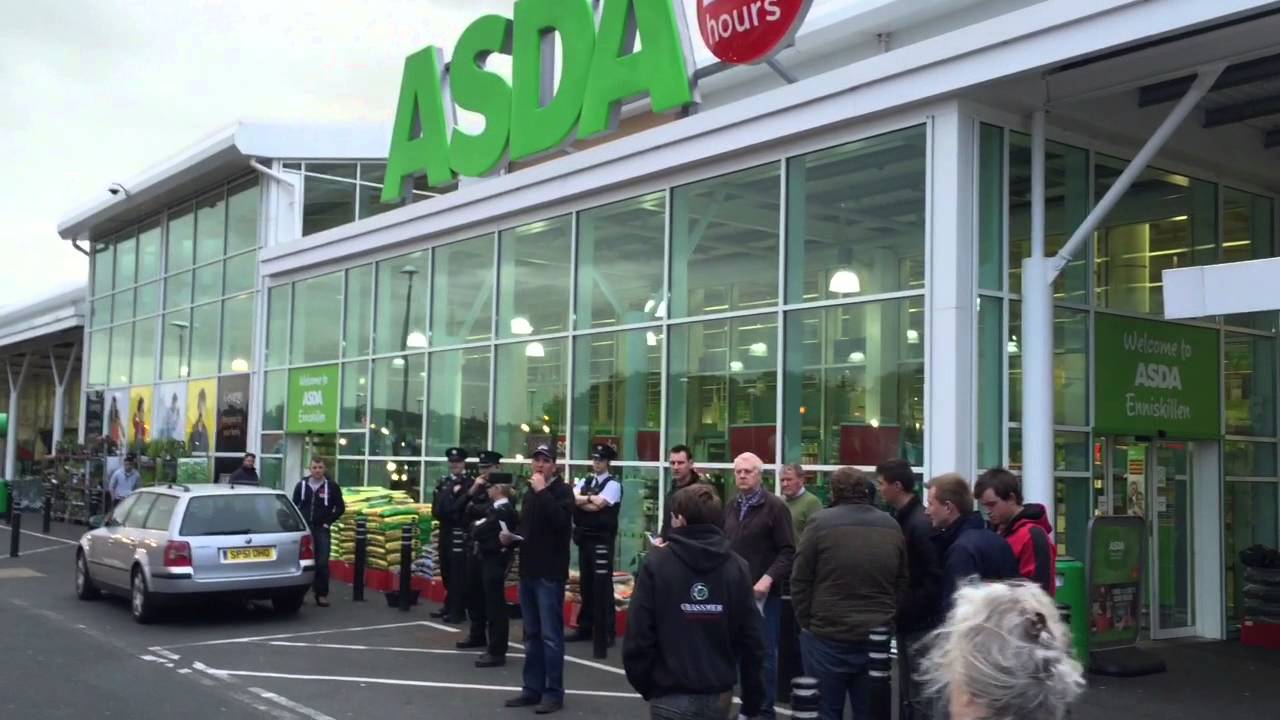 Farmers protest at Asda Enniskillen YouTube