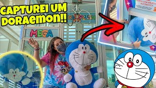 CAPTUREI UM DORAEMON GIGANTE NA MÁQUINA DE PEGAR PELÚCIAS GIGANTE !! MEGA PLUSH